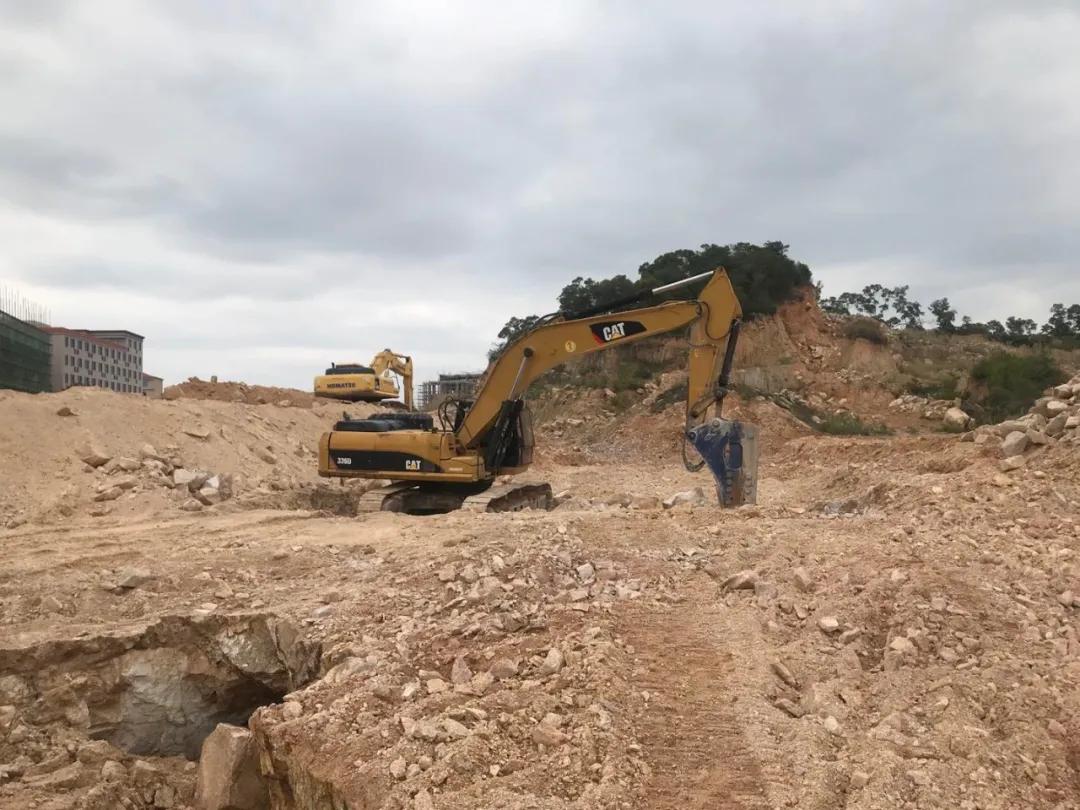 地下通道设计规范与高效安全通行空间构建，科技成语解读及界面版应用分析